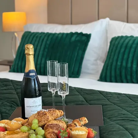 Truly Scrumptious Tatil Evi Yarm